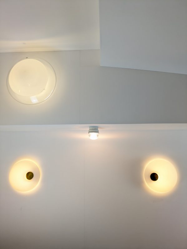 Brass and white opaline flush wall or ceiling light, Murano 1970 - Image 12