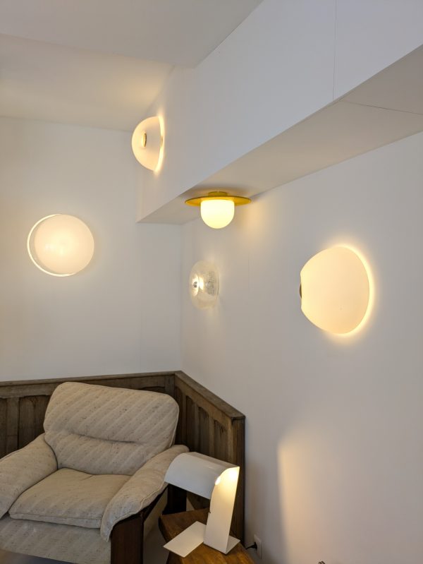Brass and white opaline flush wall or ceiling light, Murano 1970 - Image 13